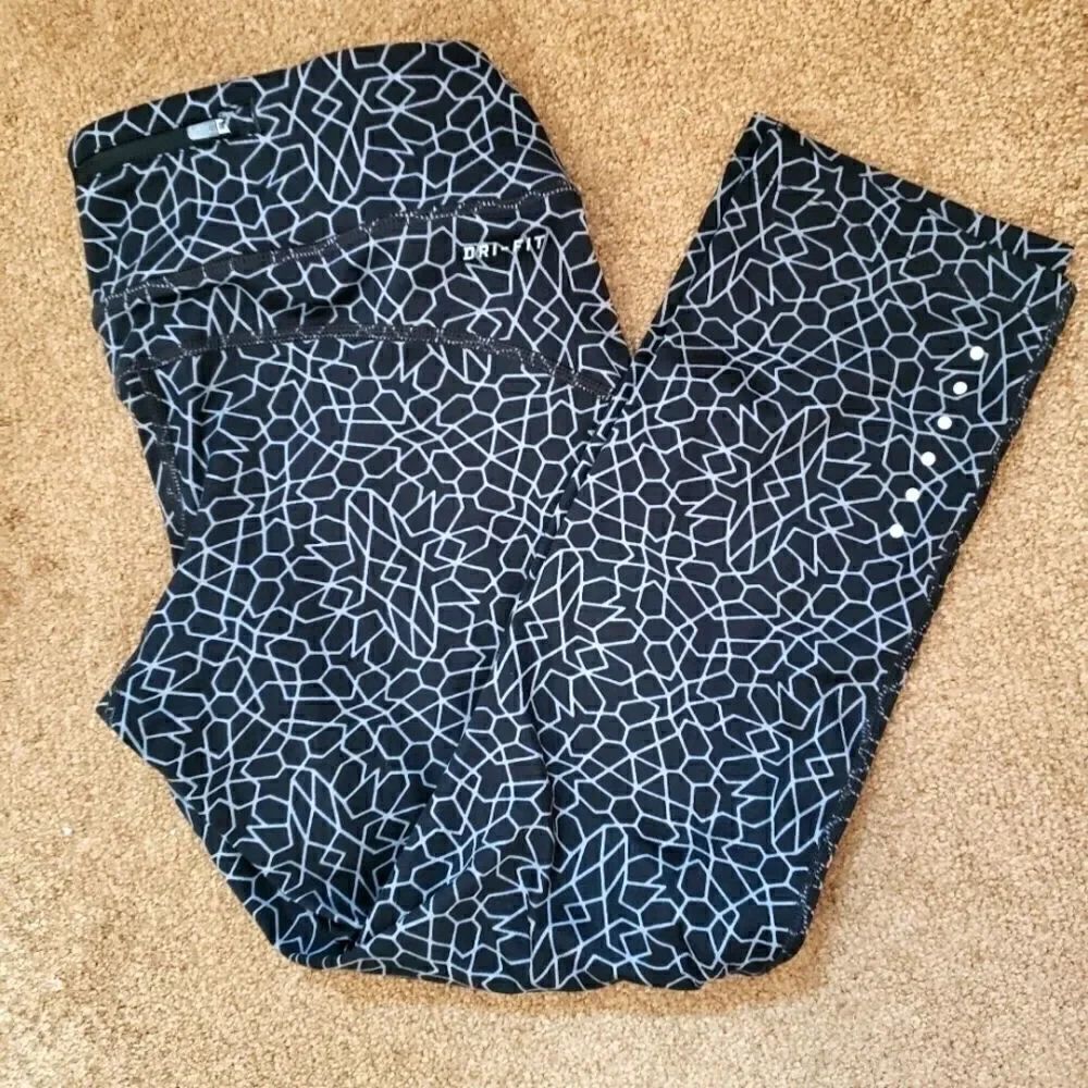 *Nike dry fit leggings, SP